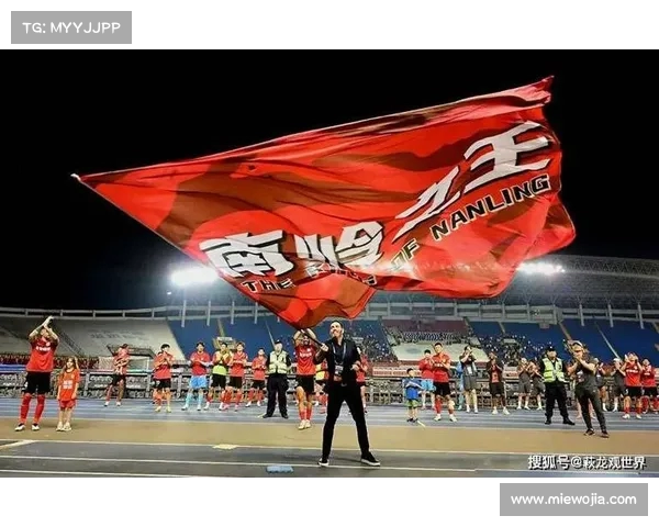 747 公里热血骑行!长春球迷远征大连为亚泰助威 747 公里热血骑行!长春球迷远征大连为亚泰助威